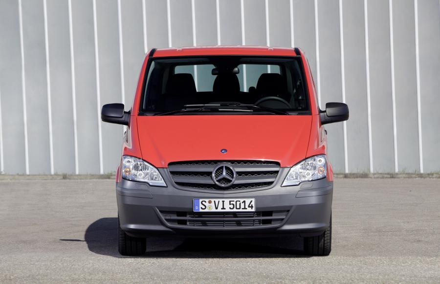  Mercedes-Benz Vito 2011 года  (фото 32 из 78)